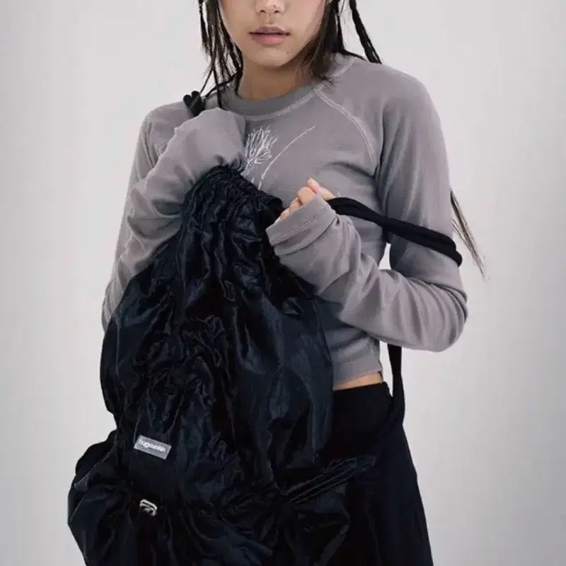 허그유어스킨 X shirring gym sack bag