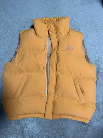 RODEO CROWNS 다운 베스트 머스타드