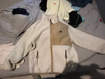 뉴발란스 플리스 자켓 크림색 베이지