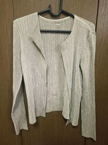 SPECCHIO 스페치오 베이지 계열 긴팔 가디건 플리츠