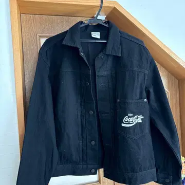 블랙 데님 자켓 M GU 코카콜라 디자인