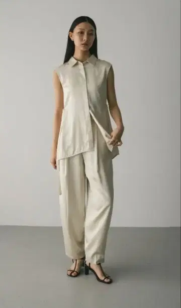 STYLEMIXER 새틴 턱 형태 팬츠 S