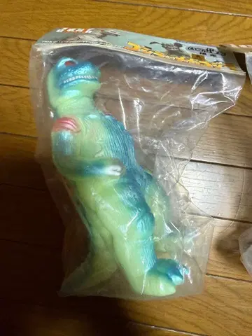 토이그래프 메카고질라 고질라 축광 데미지 버전 소프트 비닐 2체 50%