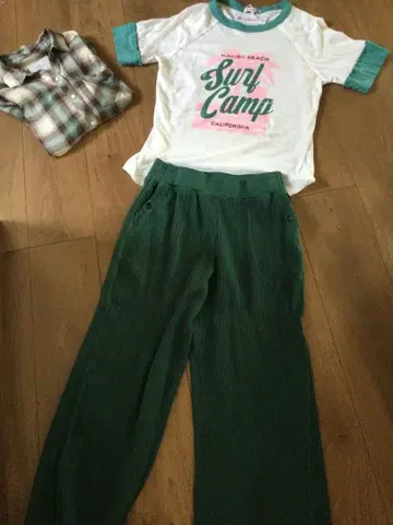 SUNDRY 반팔 T셔츠 미사용