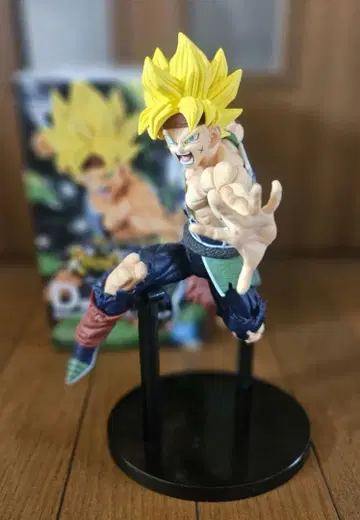 드래곤볼 제일복권 D상 초사이어인 버독 피규어