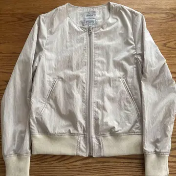 B:ming BEAMS 화이트 점퍼 S 사이즈