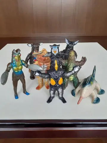 울트라맨 시리즈 괴수 8체 세트