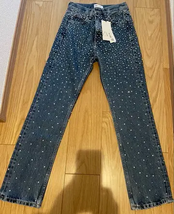 자라 앞뒤 반짝이는 청바지 택 포함 새상품 34 비쥬 가득 10990엔