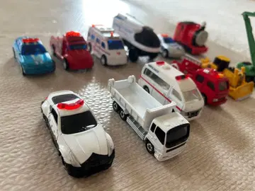토미카 6대 포함 미니카 세트 12대 경찰차 구급차 등