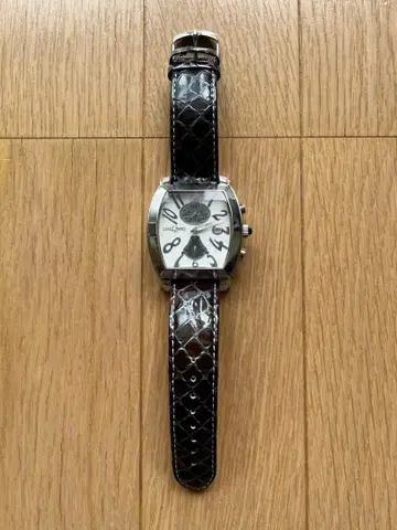 론원스 250개 한정판 손목시계 시리얼 넘버 포함