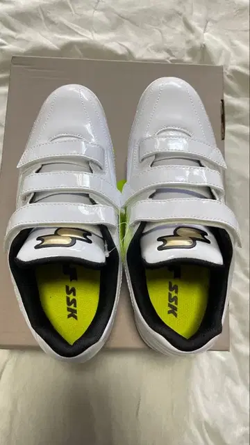 ssk 포인트 스파이크 25.5cm 화이트