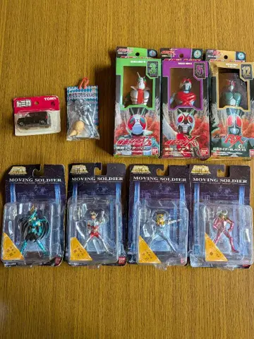 가면라이더, 세인트 세이야, 죠죠 피규어 세트