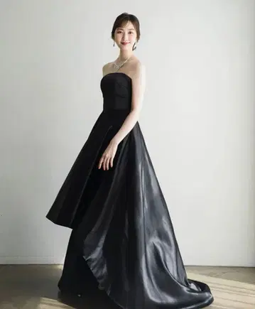 피쉬테일 뷔스티에 타입 드레스 숏 드레스 블랙