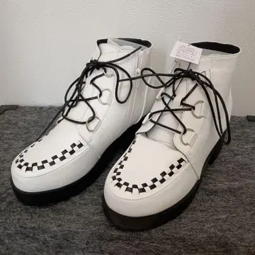 미사용 새상품 LOVEHUNTER 화이트 레이스업 부츠