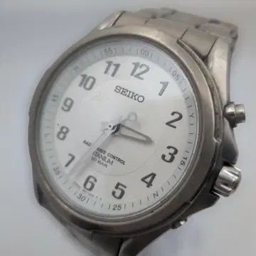 143 가동 SEIKO 5B21-0AB0 티타늄