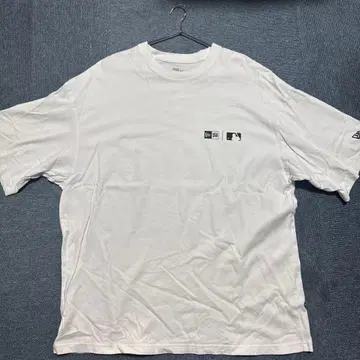 NEW ERA XL 화이트 T셔츠 MLB 디자인