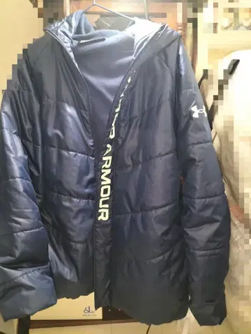 언더 아머 네이비 퀼팅 자켓
