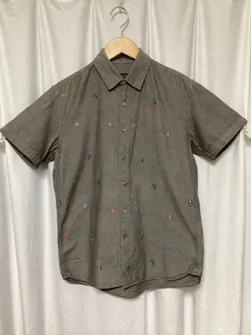 최종 가격 인하 츠모리치사토 반팔 셔츠