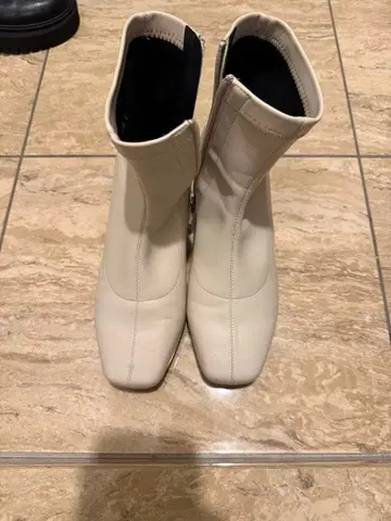 오리엔탈 트래픽 부츠 화이트 24.5