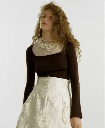 프레이 아이디 스퀘어 데콜테 리브 니트 브라운