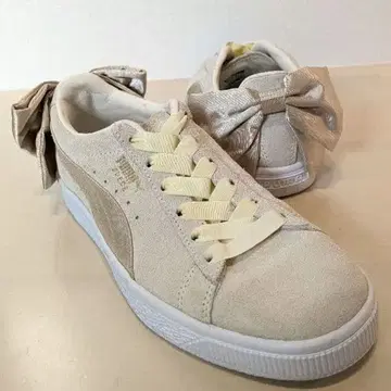 PUMA 여성용 스웨이드 보우 버시티 스니커즈 23cm