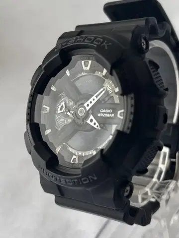CASIO G-SHOCK GA-110-1BJF 새상품급 중고