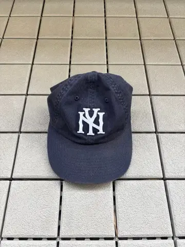 아메리칸 니들 캡 American Needle NY 로고