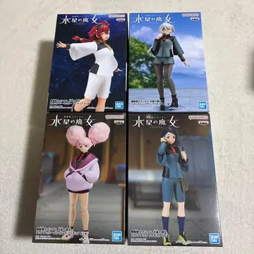 수성의 마녀 피규어 4체 세트