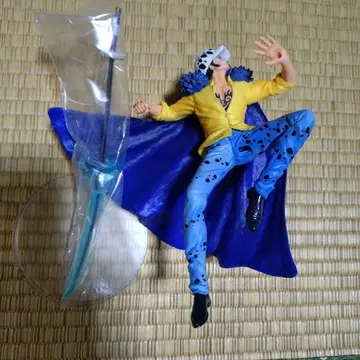 트라팔가 로 피규어