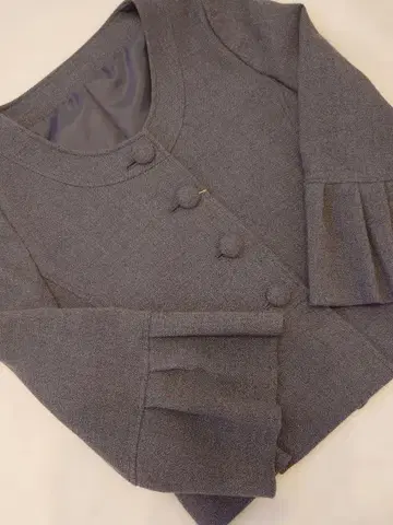 새상품 컬 파크 크레인 그레이 노카라 자켓 숏 기장 플레어 슬리브