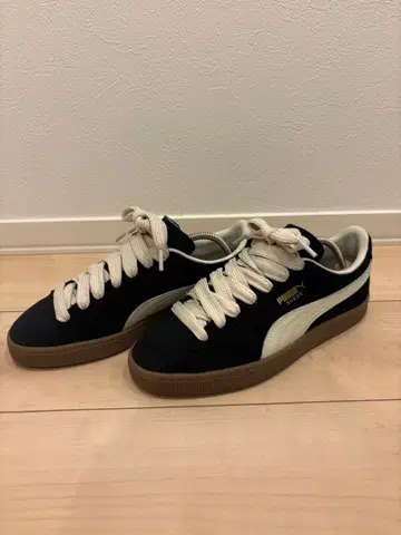 PUMA 스웨이드 캐주얼 스니커즈 블랙/화이트 26cm