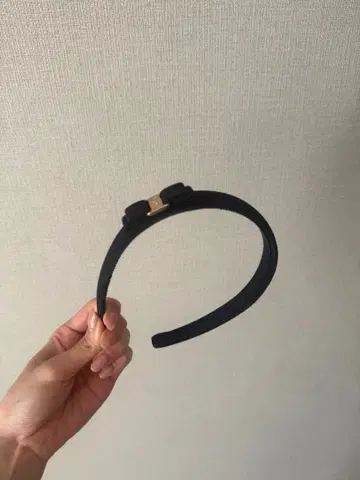 페라가모 머리띠