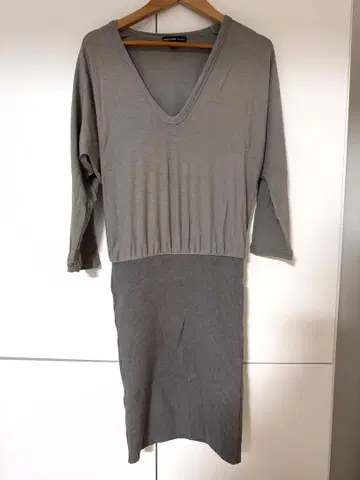 JAMES PERSE 그레이 V넥 긴팔 무릎 기장 원피스