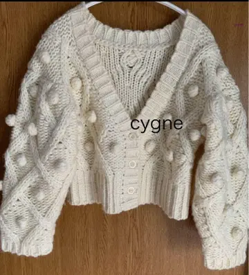 새상품급 cygne 손뜨개질 폼폼 가디건 Florent 니트