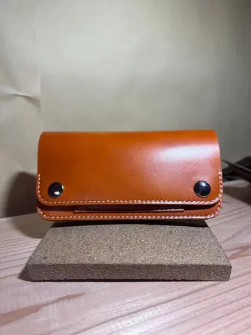 일본산 소가죽 트래커 지갑