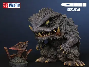 데포리얼 트라우마 가메라 1999 소년릭 한정판 피규어 이리스