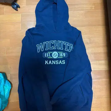 WICHITA EST. 1870 KANSAS 후드티 네이비