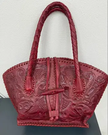 Carving Tribes 가죽 토트백 빨간색 엠보
