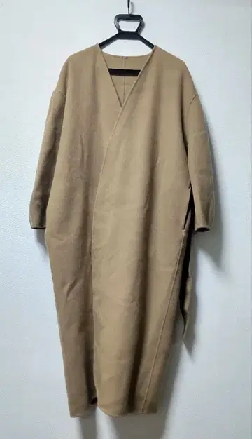 밀라 오웬 베이지 카멜 롱 코트