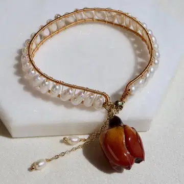 K14GF 담수 진주 로즈 참 팔찌