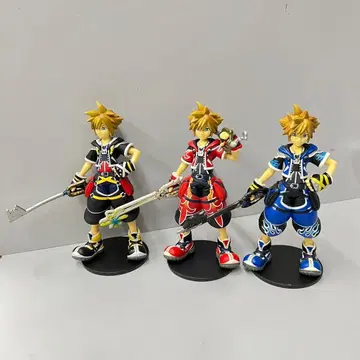 킹덤하츠 소라 피규어 키 블레이드 포함 세트