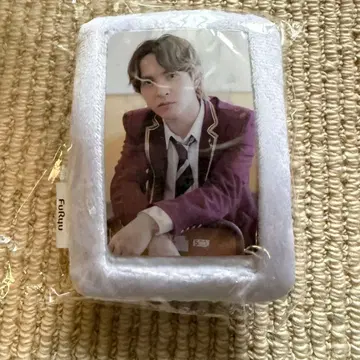 [ 미개봉 새상품 ] M!LK 요시다 진토 포토 카드 포함 패스 케이스