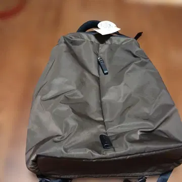 이삭 브라운 백팩 새상품 택 포함
