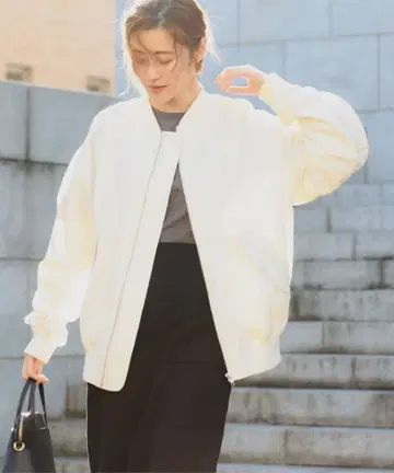 B:MING by BEAMS 화이트 MA-1 자켓