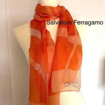 새상품급 살바토레 페라가모 실크 스카프 오렌지 바라