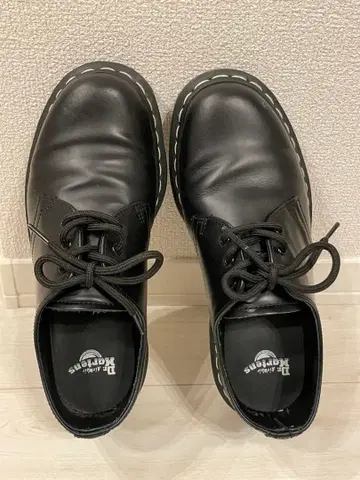 닥터마틴 화이트 스티치 UK5