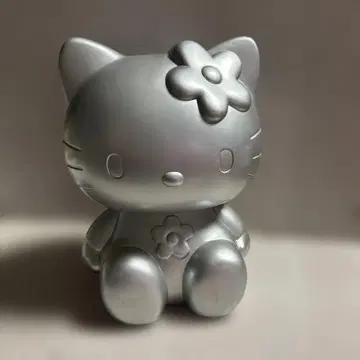 헬로키티 실버 피규어 저금통