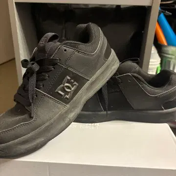 DC shoes 스니커즈