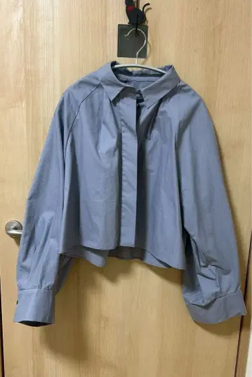 [ 가격 인하 가능 ] STYLEMIXER 와이드 슬리브 미디 숏 셔츠