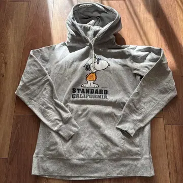STANDARD CALIFORNIA 스누피 후드티